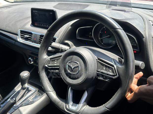 Mazda Axela 2018 Silver