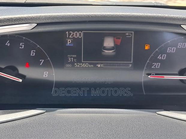 Toyota Sienta 1.5 FWD (6-seater) 2019 Beige