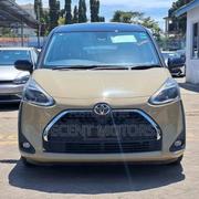 Toyota Sienta 1.5 FWD (6-seater) 2019 Beige for sale