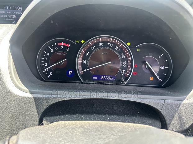 Toyota Esquire 2.0 AWD (7 seater) 2019 Gray