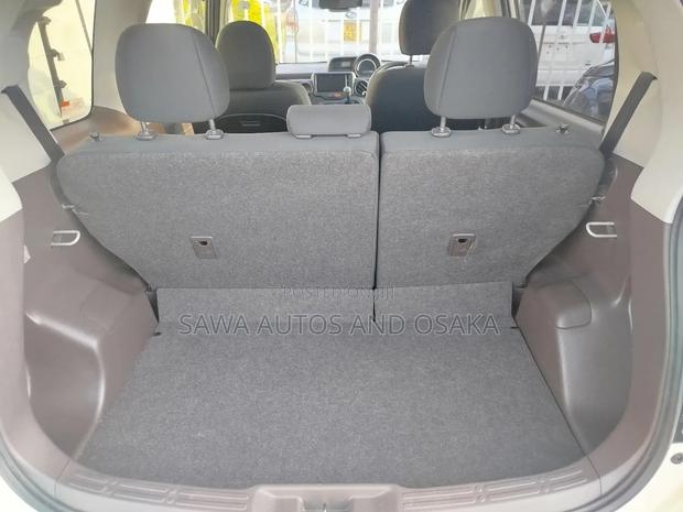 Toyota Porte 2018 White