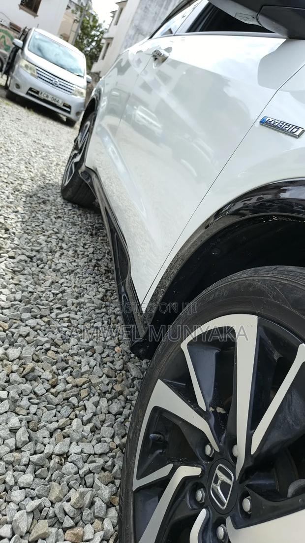 Honda Vezel 1.5 2WD 172 hp 2019 Pearl
