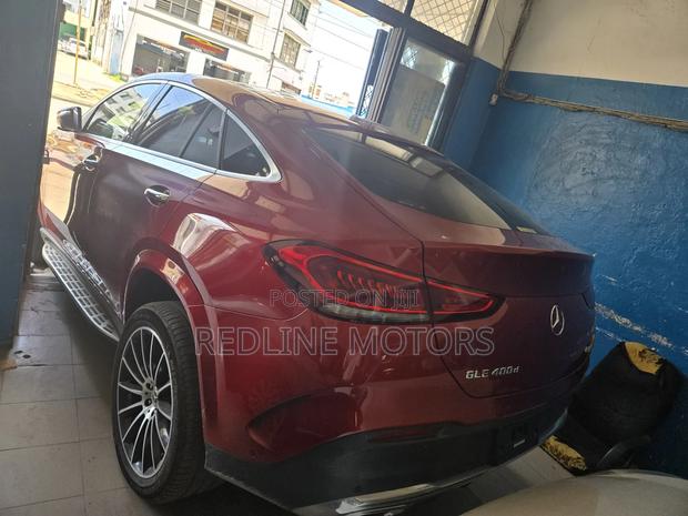 Mercedes-Benz GLE-Class GLE 400d 4MATIC 2021 Red