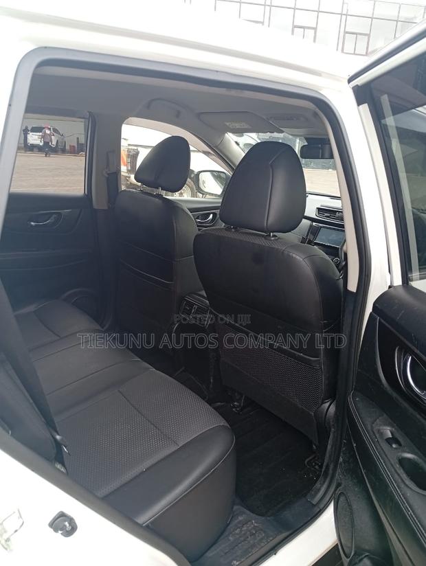 Nissan X-Trail 2.0 Petrol FWD 2018 Pearl