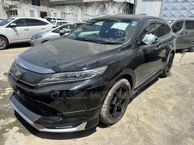 Toyota Harrier 2.0 4WD 2019 Black