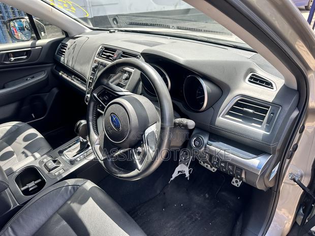 Subaru Outback 2.5i AWD 2018 Gray
