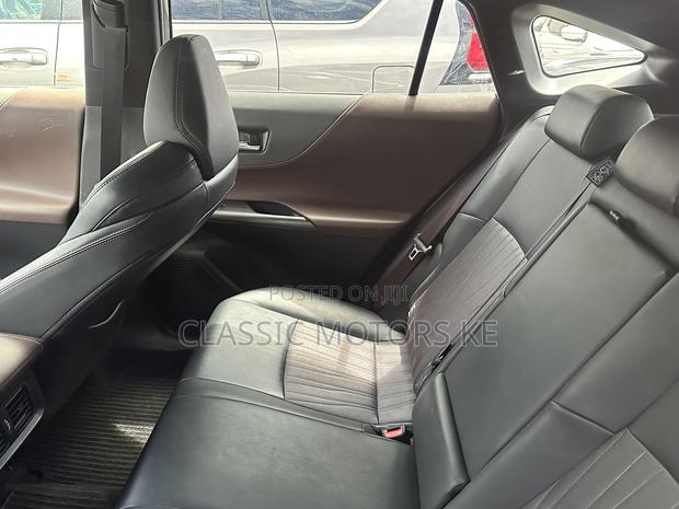 Toyota Harrier 2.0 4WD 2020 Black