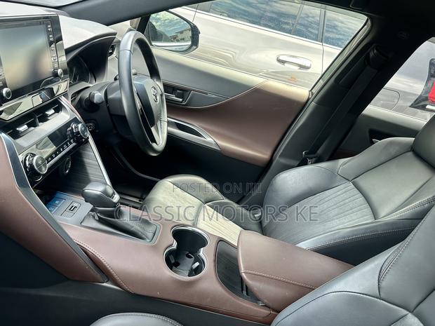 Toyota Harrier 2.0 4WD 2020 Black