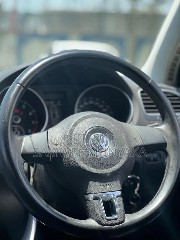 Volkswagen Golf R 4-Door 2013 Pearl