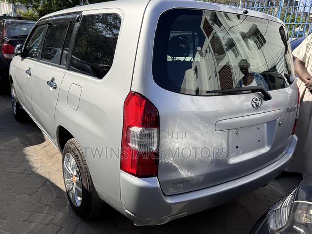 Toyota Probox 1.5 DX Comfort 2WD 2019 Silver