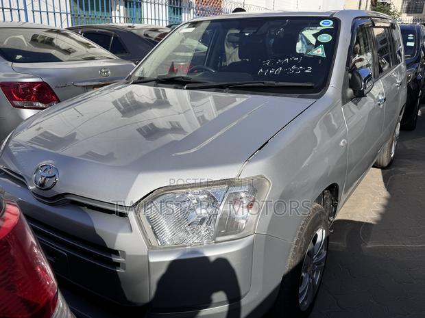 Toyota Probox 1.5 DX Comfort 2WD 2019 Silver