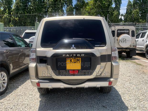 Mitsubishi Pajero V80 3.2 DI-D 2017 Gray