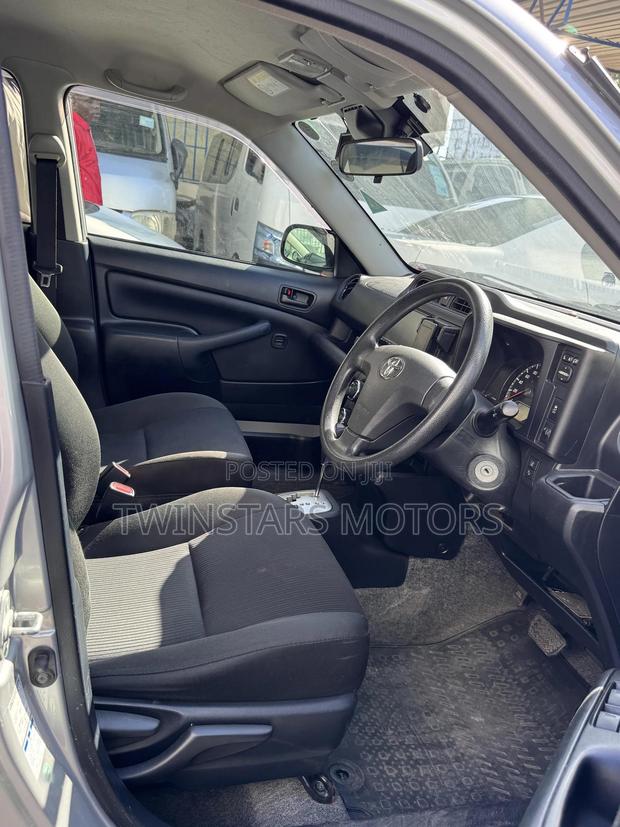 Toyota Probox 1.5 DX Comfort 2WD 2019 Silver