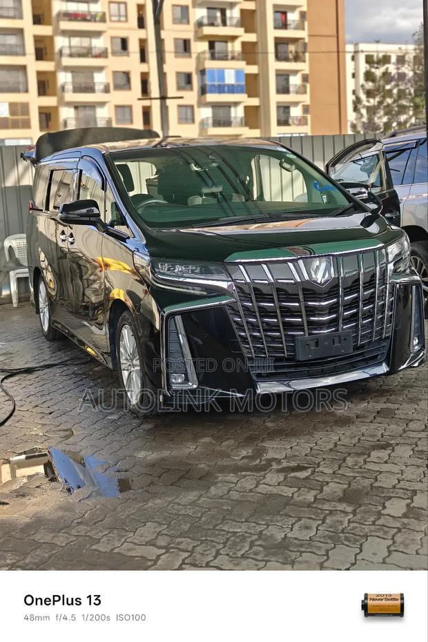 Toyota Alphard 2.5 Petrol FWD 2018 Black