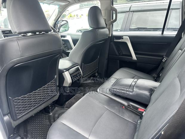 Toyota Land Cruiser Prado 2.8 2019 Gray