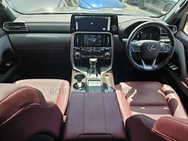 Lexus LX LX 600 2022 Brown