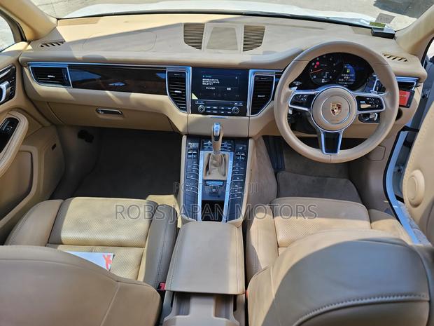 Porsche Macan Sport Edition 2018 Off white