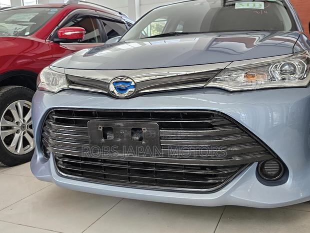 Toyota Corolla Fielder 1.5 Hybrid FWD 2018 Teal