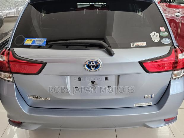 Toyota Corolla Fielder 1.5 Hybrid FWD 2018 Teal
