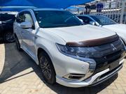 Mitsubishi Outlander 2018 White for sale