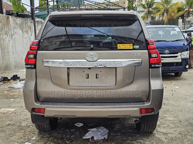 Toyota Land Cruiser Prado 2.8 2019 Brown
