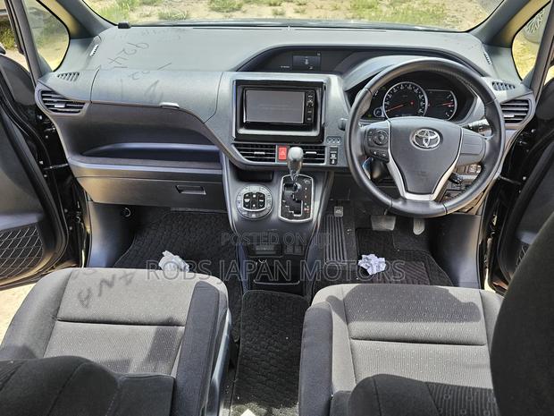 Toyota Noah 2.0 FWD (6 Seater) 2018 Black