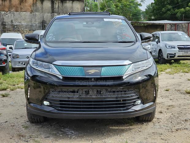 Toyota Harrier 2.0 2019 Black