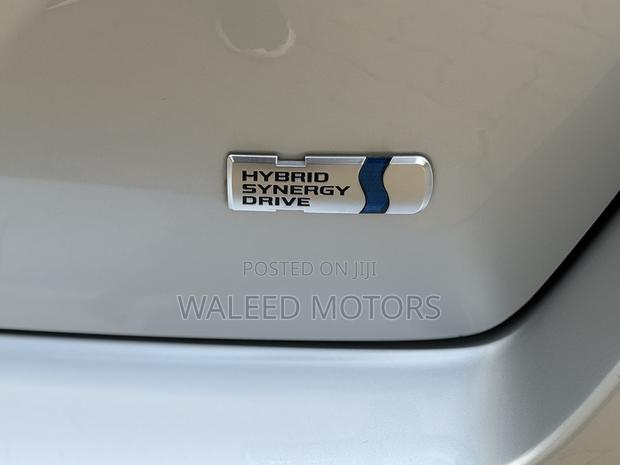 Toyota Corolla Fielder 2020 Silver