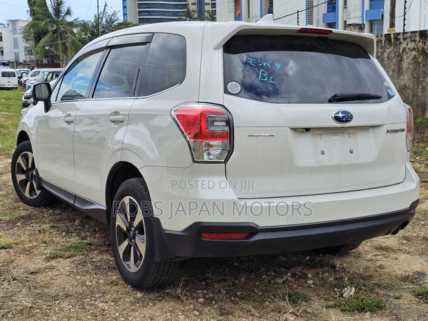 Subaru Forester 2.5i Limited AWD 2018 White