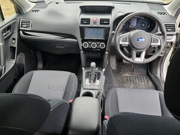Subaru Forester 2.5i Limited AWD 2018 White