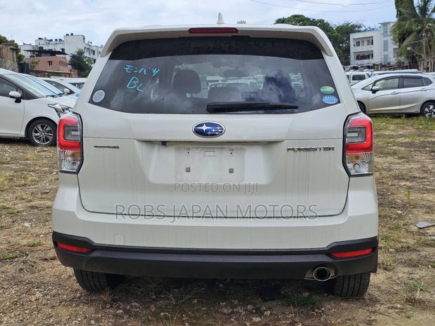 Subaru Forester 2.5i Limited AWD 2018 White