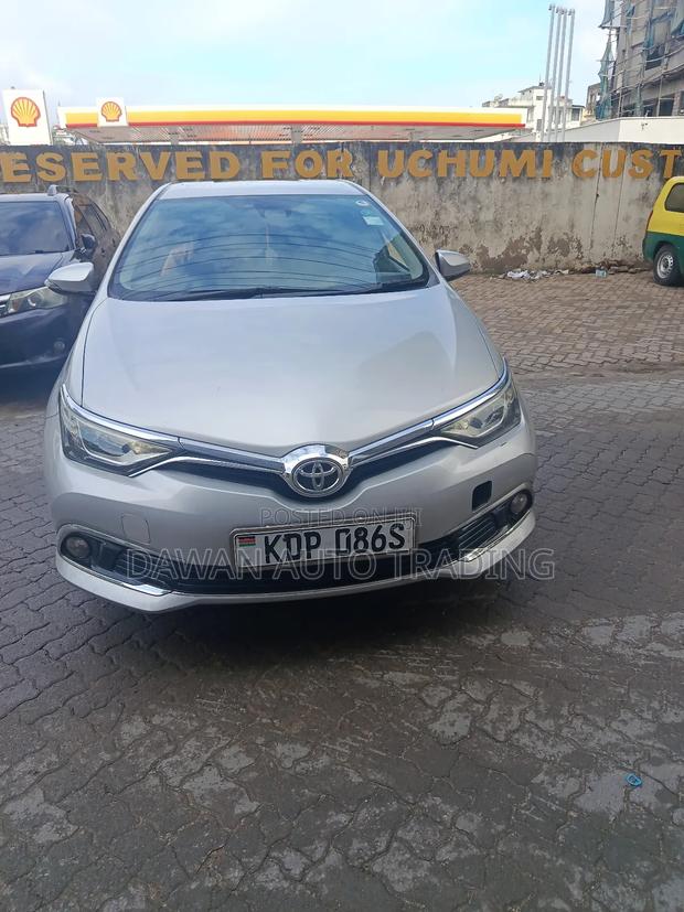 Toyota Auris 2017 Silver