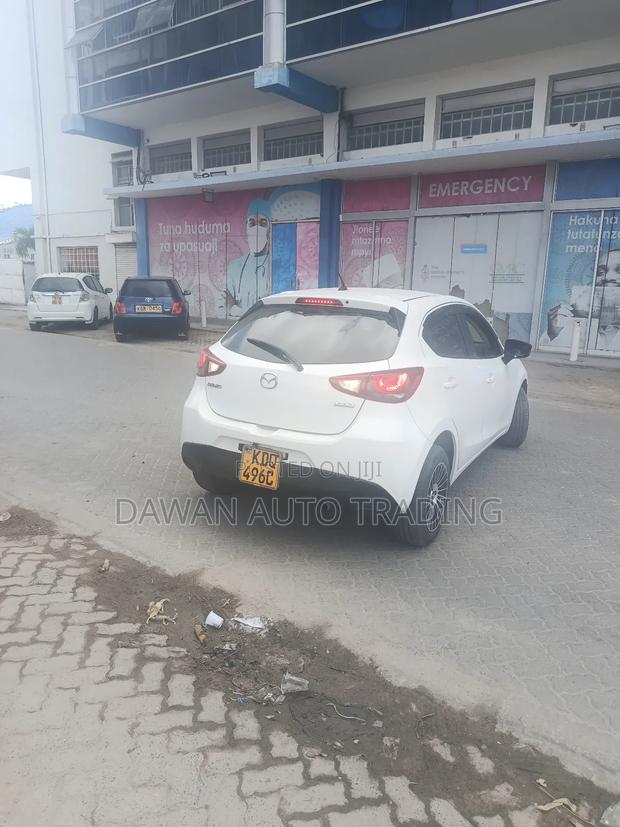 Mazda Demio 2017 White
