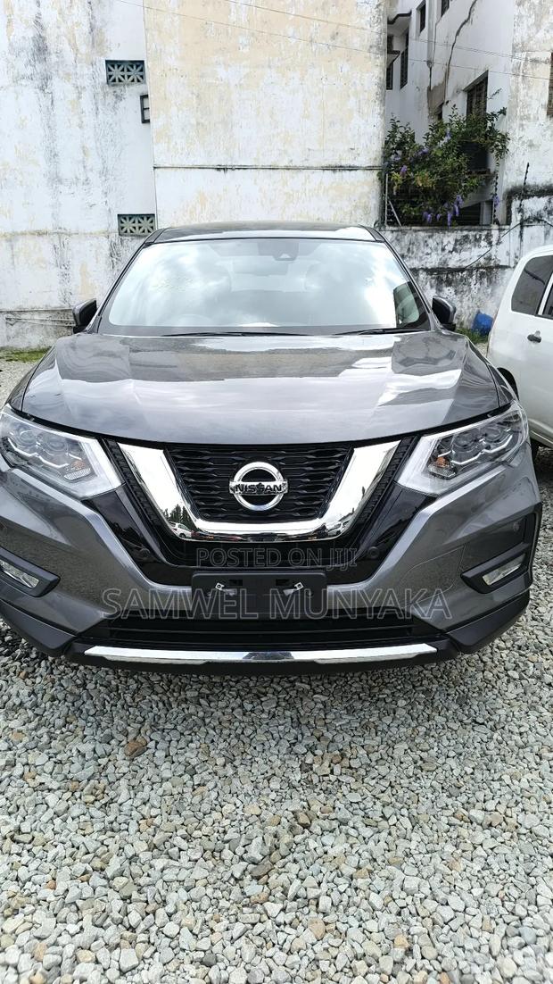 Nissan X-Trail 2.0 Petrol FWD 2019 Gray