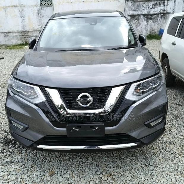 Nissan X-Trail 2.0 Petrol FWD 2019 Gray