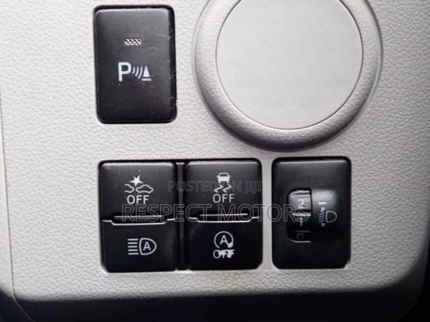 Daihatsu Mira 2018 Silver