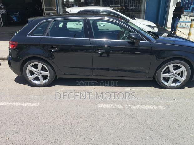 Audi A3 2.0T Titanium Premium FWD 2019 Black