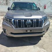Toyota Land Cruiser Prado 2018 Gray for sale