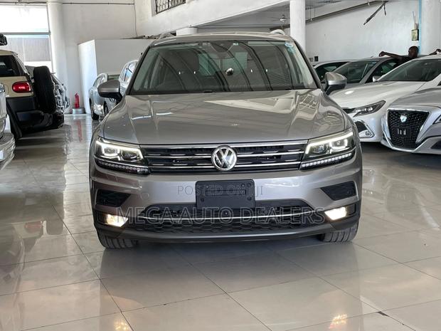 Volkswagen Tiguan 2019 Gray