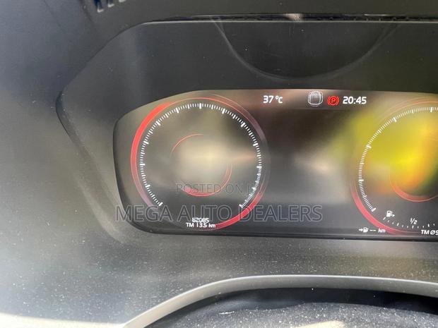 Volvo XC60 2018 Gray