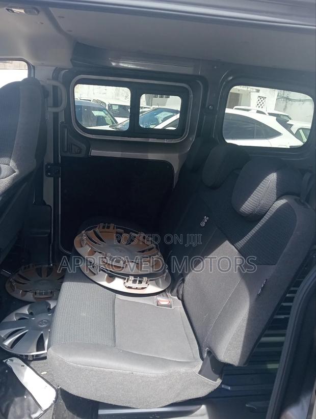 Nissan Caravan 2019 Gray