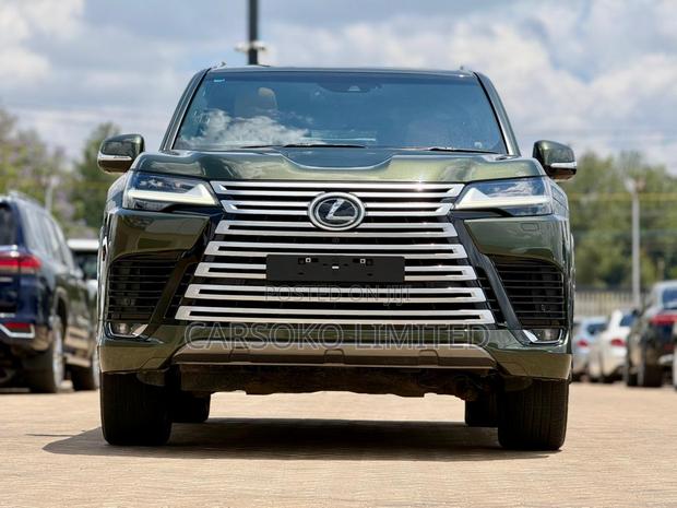Lexus LX 2021 Green