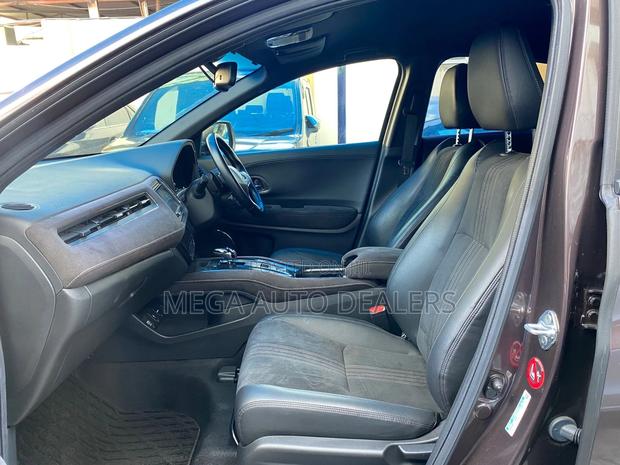 Honda Vezel 2018 Brown