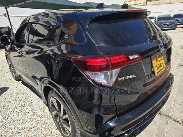 Honda Vezel 2017 Matt Black