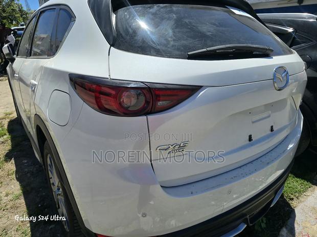 Mazda CX-5 2019 White