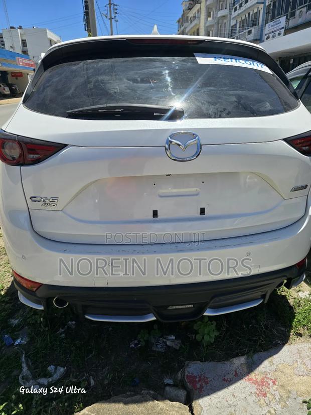 Mazda CX-5 2019 White