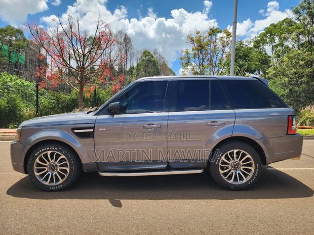 Land Rover Range Rover Sport 2011 Gray