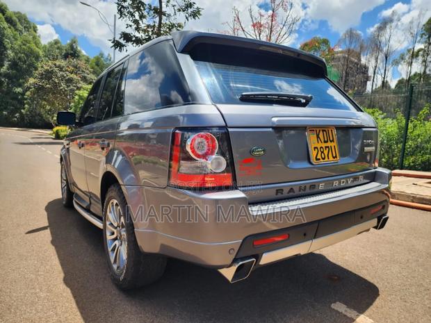 Land Rover Range Rover Sport 2011 Gray