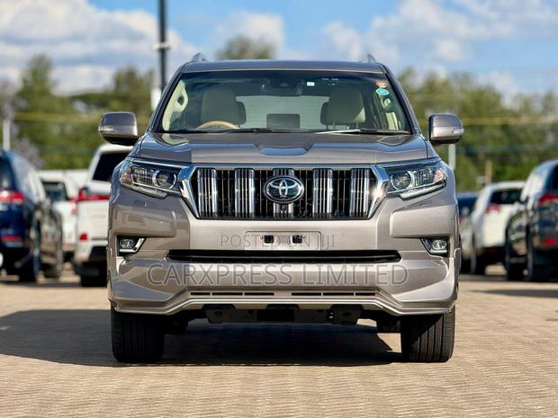 Toyota Land Cruiser Prado 2.8 2021 Brown
