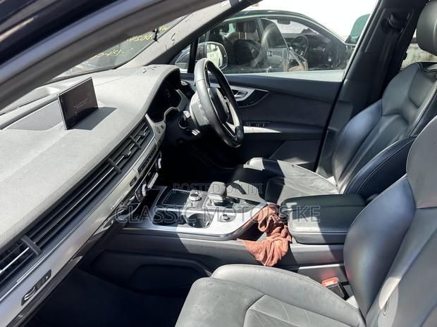 Audi Q7 2019 Black